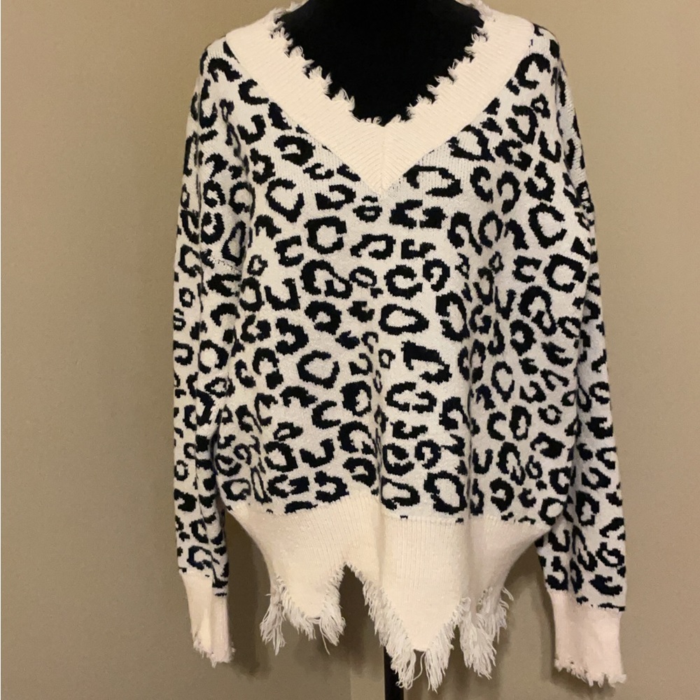 Adora sweater